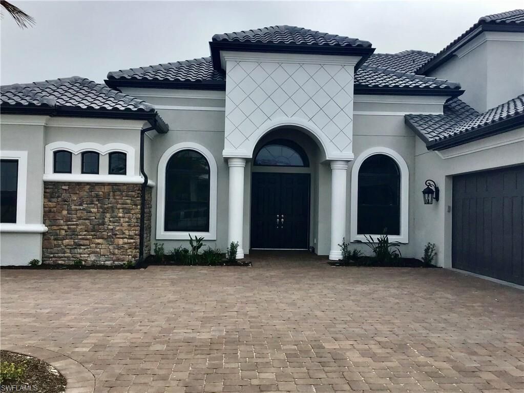 Property Photo:  11360 Canal Grande Drive NE  FL 33913 
