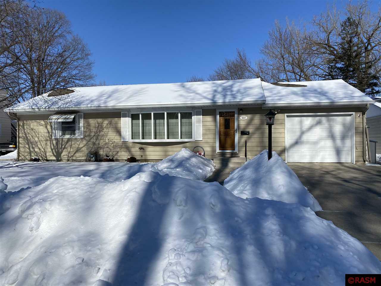 Property Photo: 520 Jefferson Avenue MN 56003