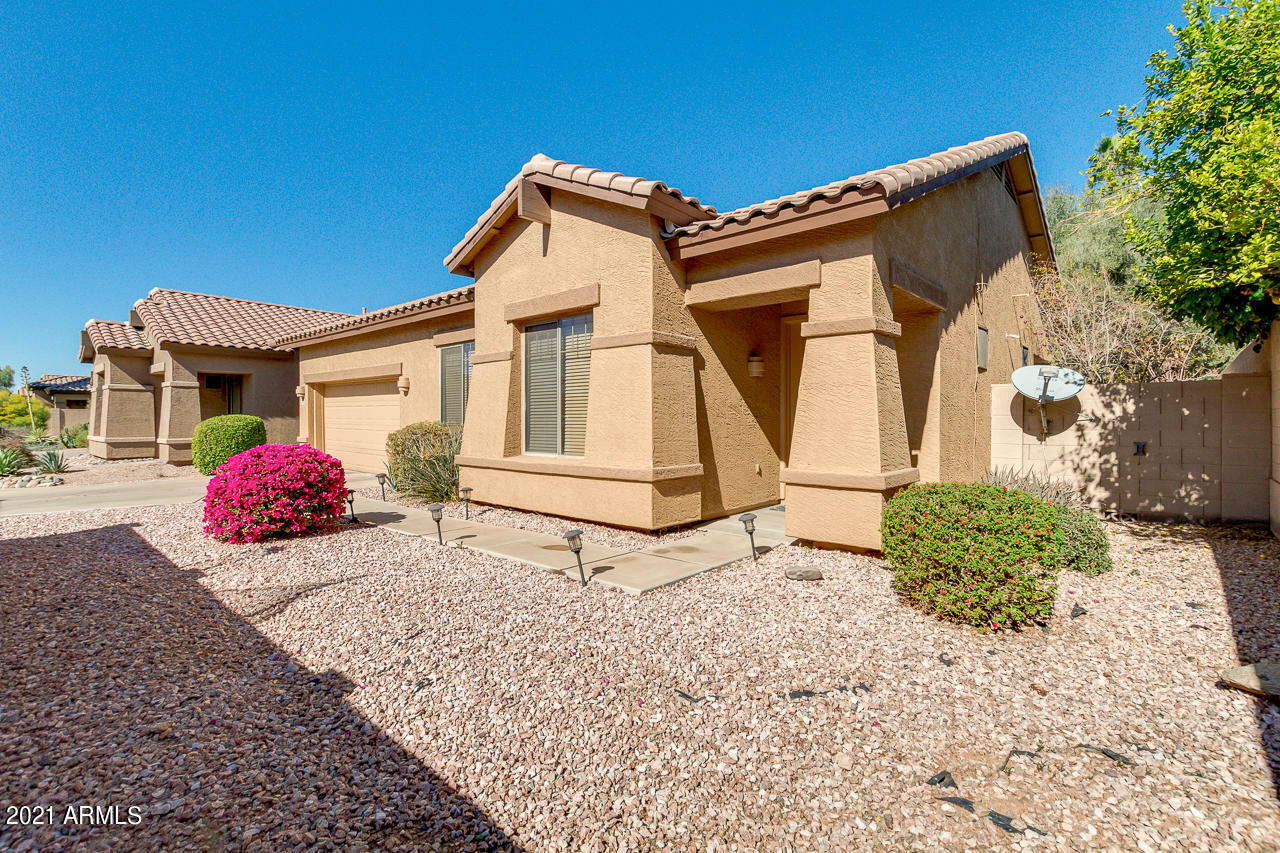 Property Photo:  942 E Sheffield Avenue  AZ 85225 