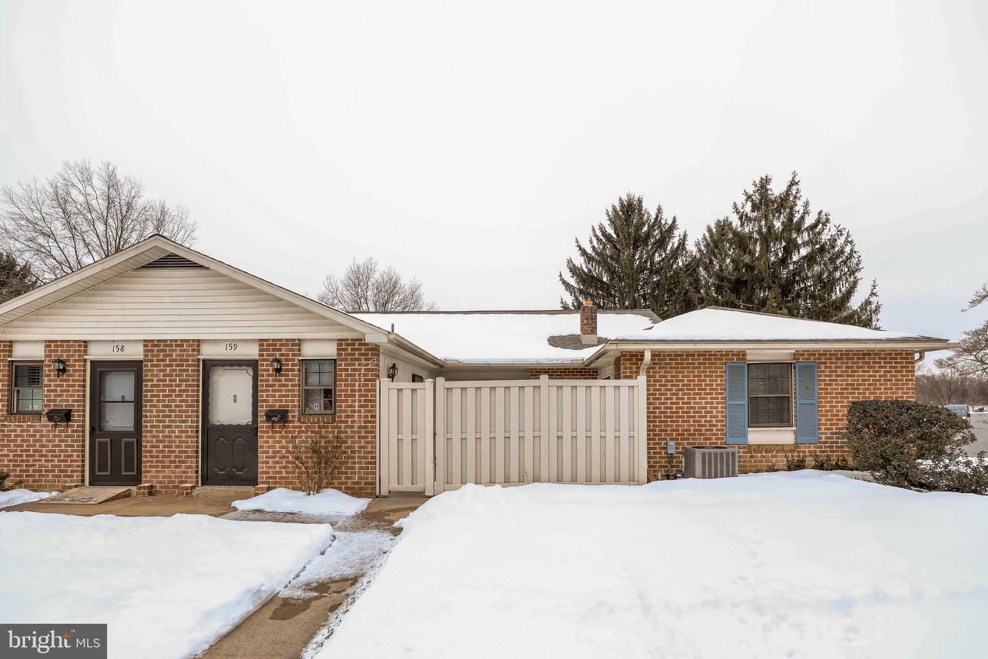 Property Photo: 159 Valleybrook Drive PA 17601