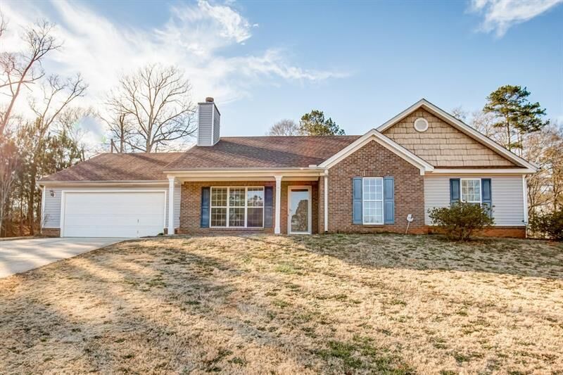 Property Photo: 1602 Bismarck Circle GA 30680