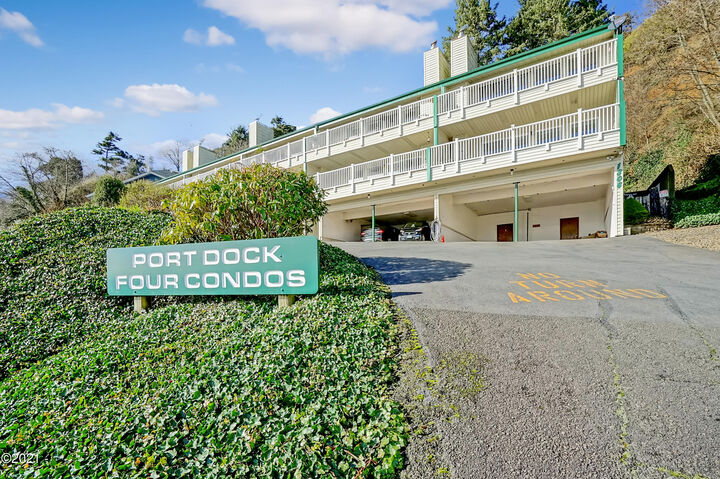 1306 S Pine Street #7  Newport OR 97365 photo