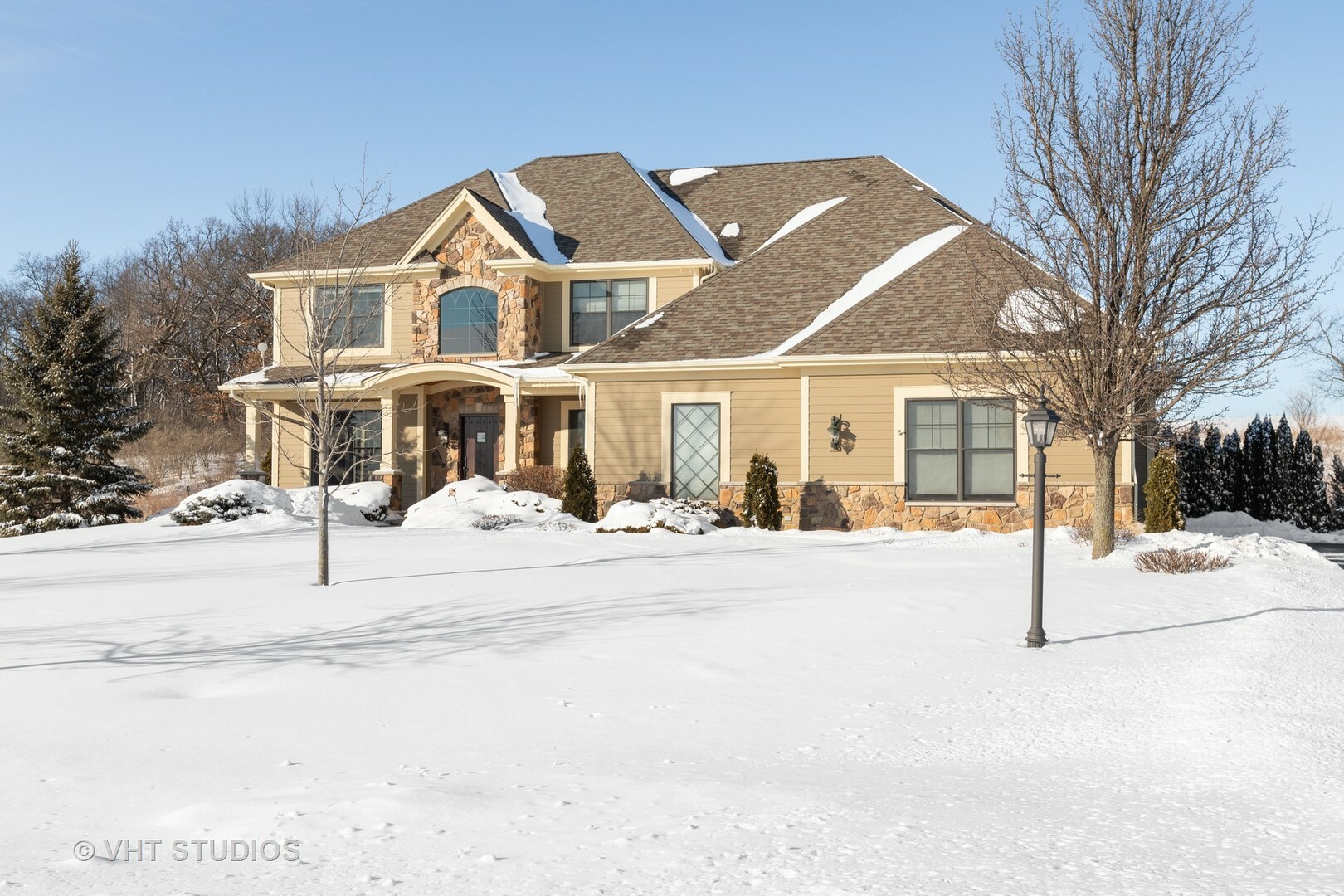 Property Photo:  10575 Redleaf Drive  IL 60014 