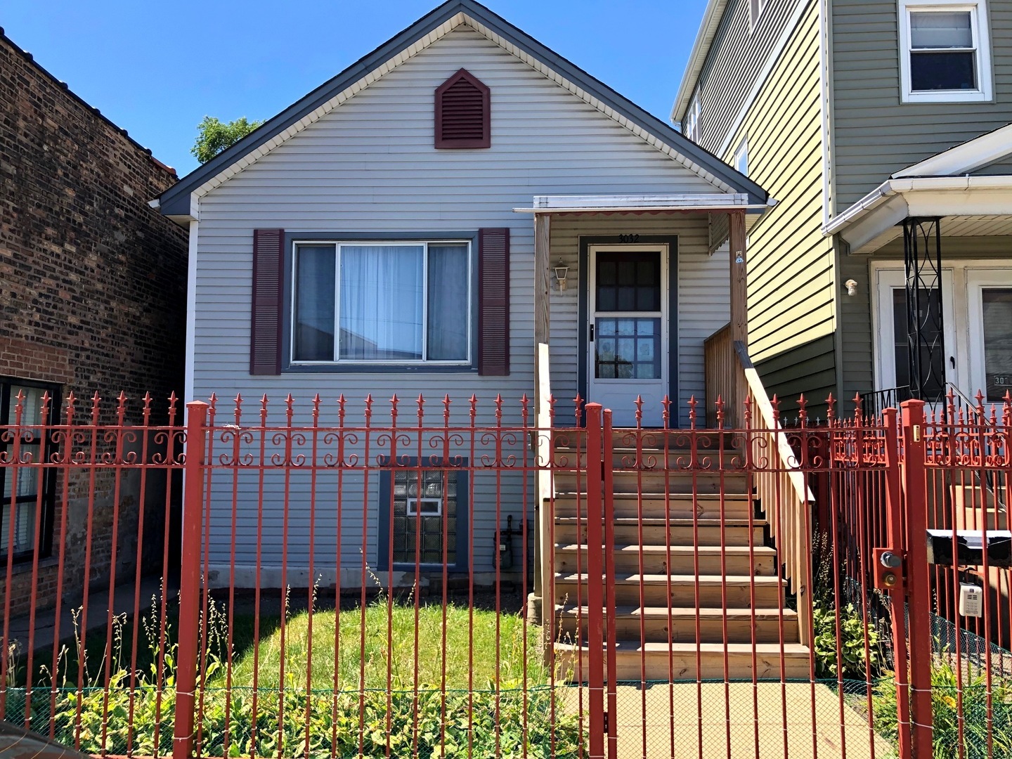 Property Photo:  3032 N Kedzie Avenue  IL 60618 