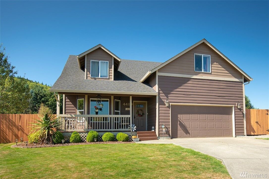 Property Photo:  4429 Zirkel Ct  WA 98632 