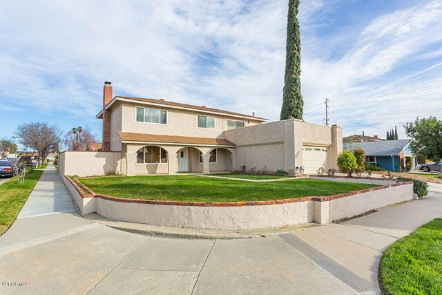 Property Photo:  2418 N Justin Avenue  CA 93065 