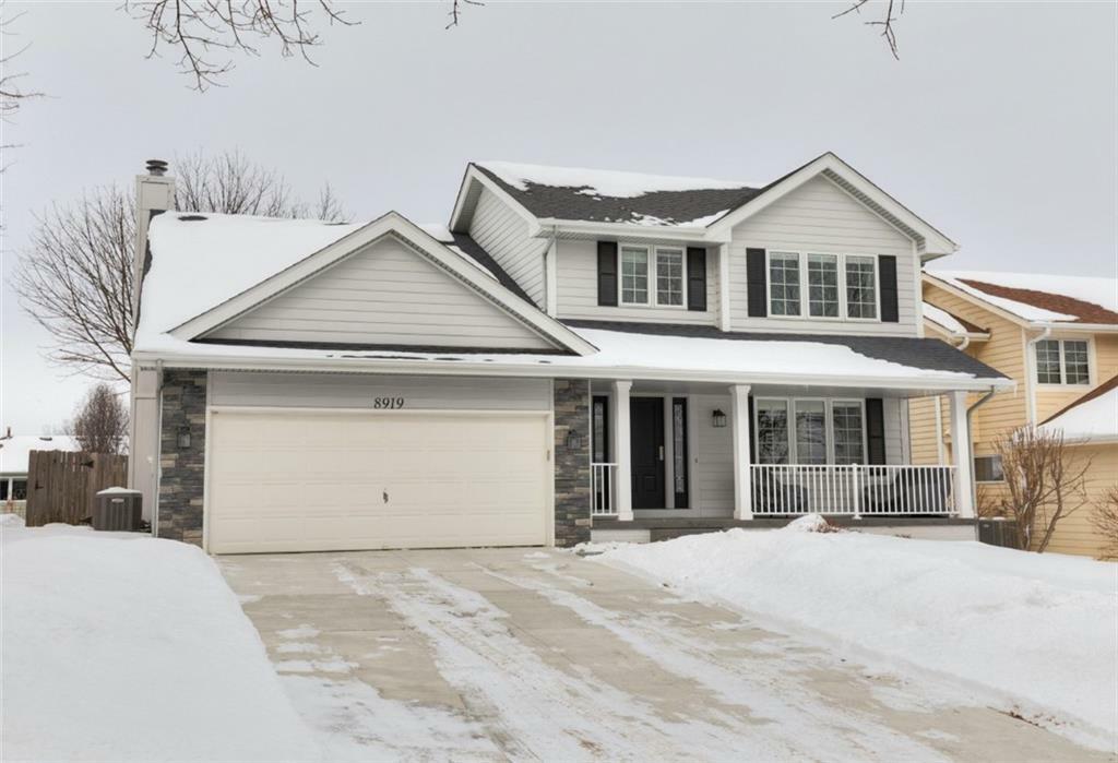 Property Photo:  8919 Long Meadow Drive  IA 50131 