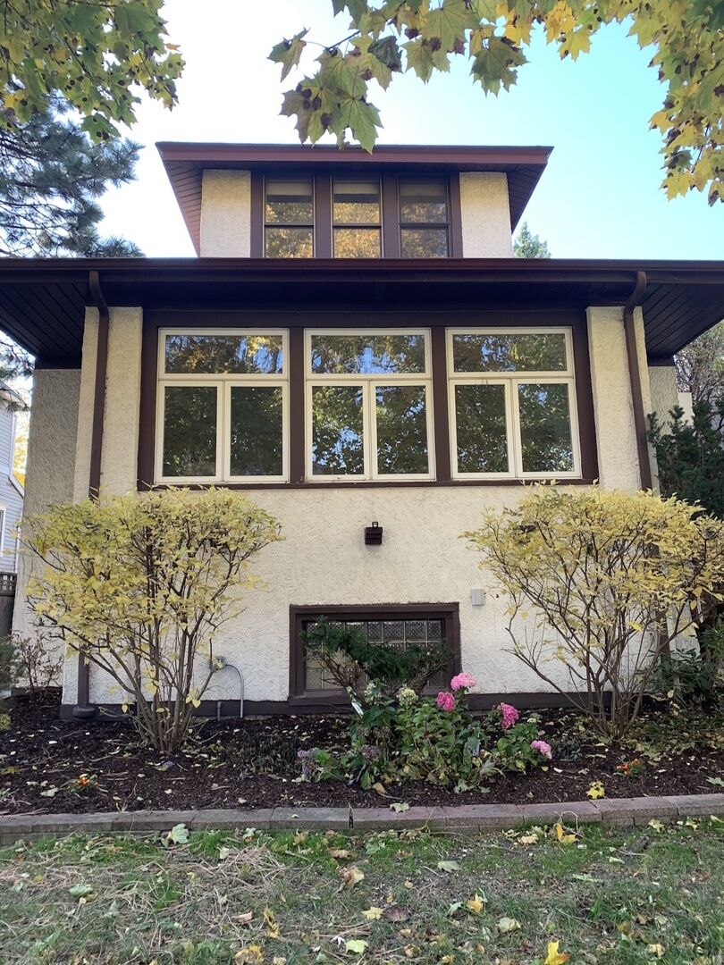 Property Photo: 4130 N Avers Avenue IL 60618