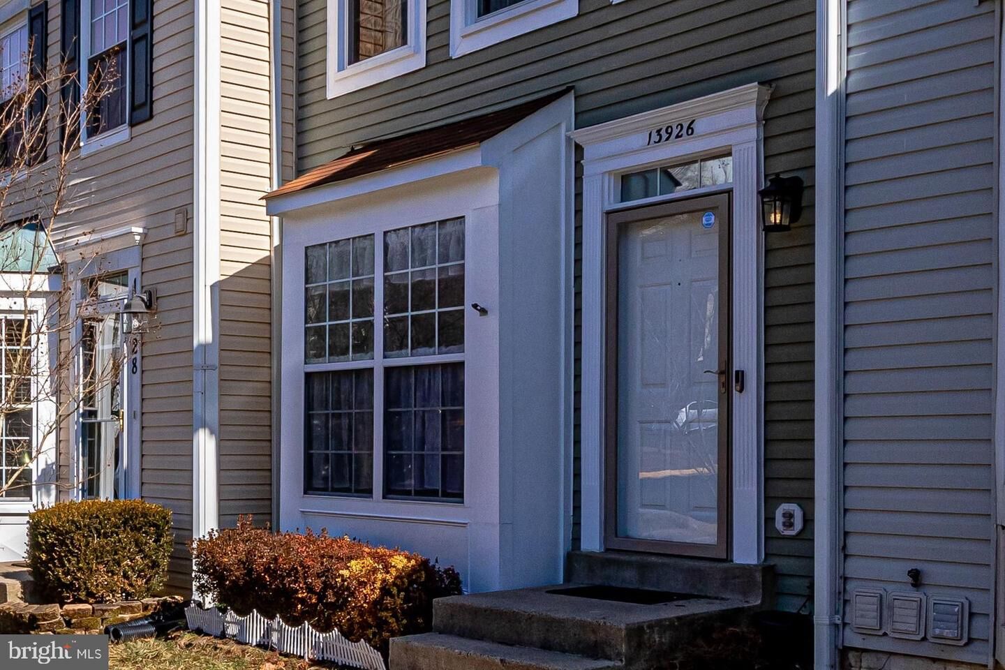 Property Photo:  13926 Gunners Place  VA 20121 