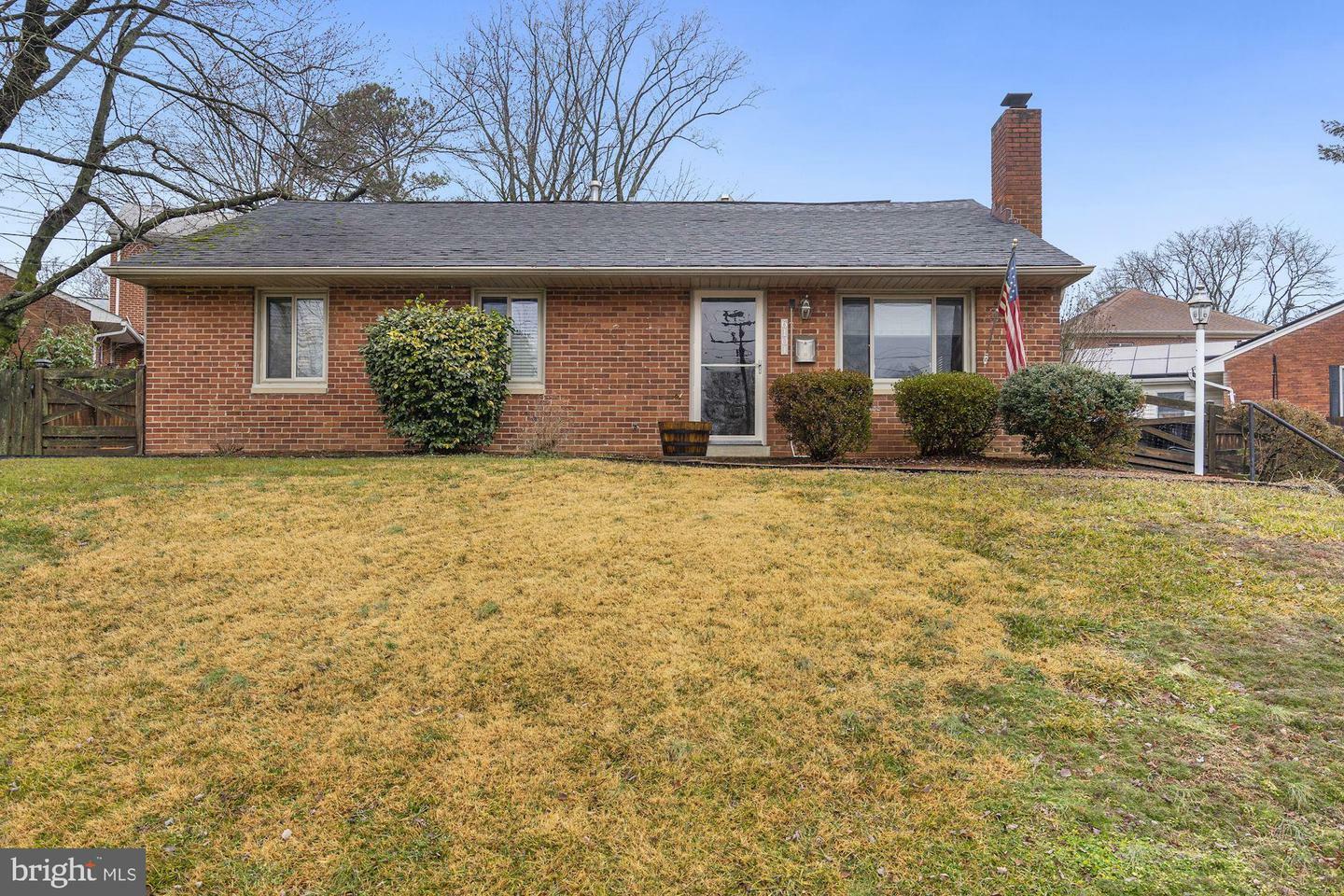 Property Photo:  6101 Yellowstone Drive  VA 22312 