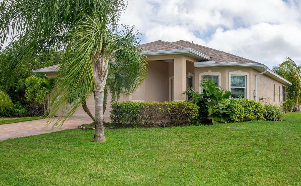 Property Photo: 107 Thelma Drive FL 33947