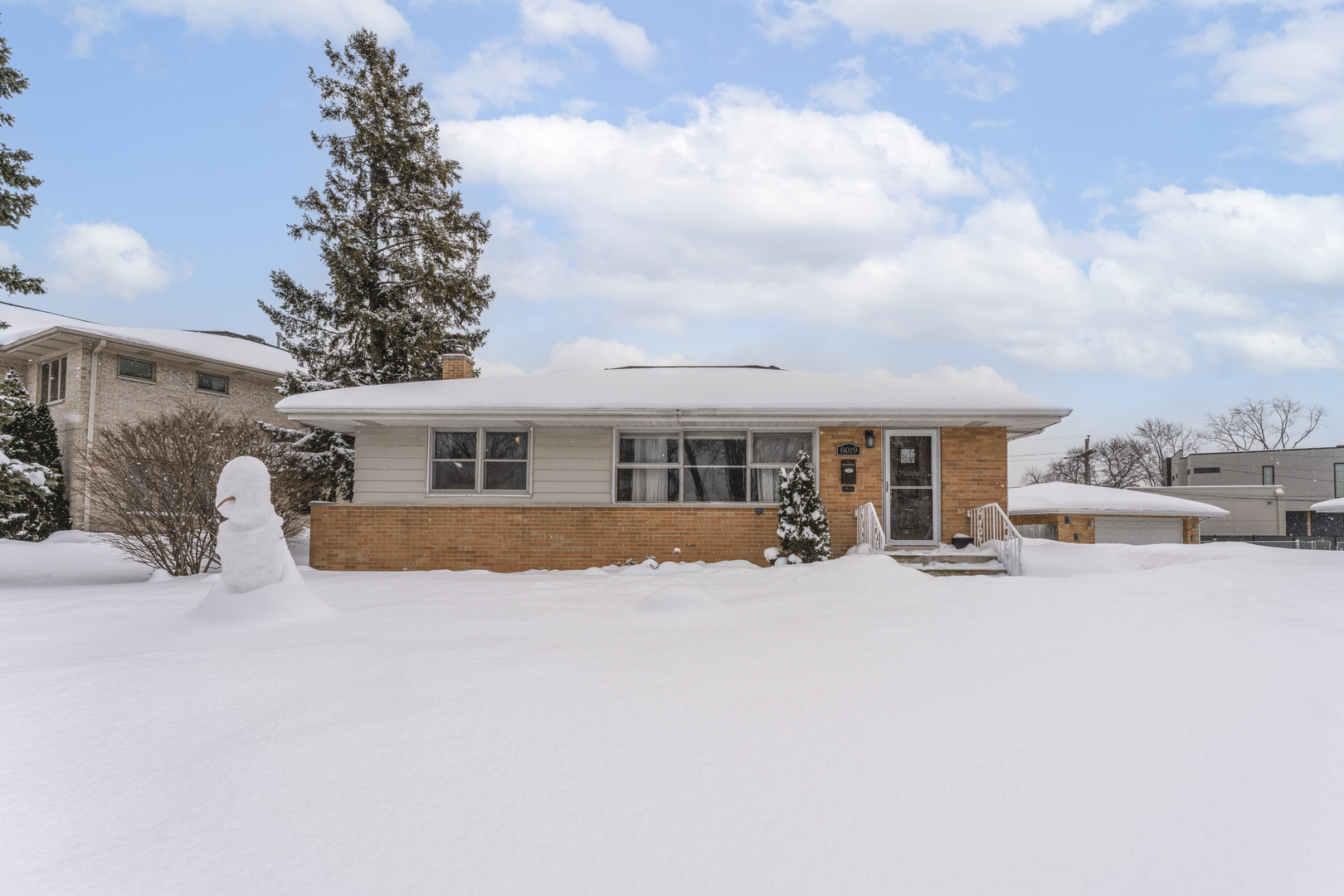 Property Photo: 8019 W Courtland Avenue IL 60706