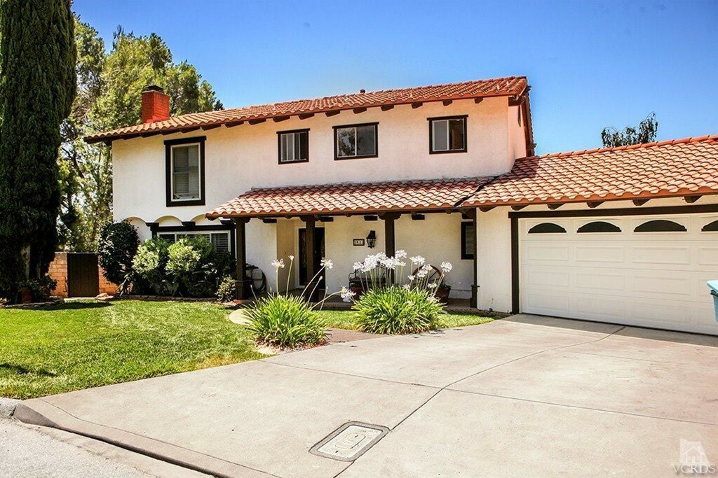 Property Photo:  1833 Calle Petaluma  CA 91360 