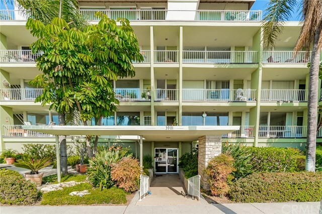 Property Photo: 3901 E Livingston Drive 202 CA 90803