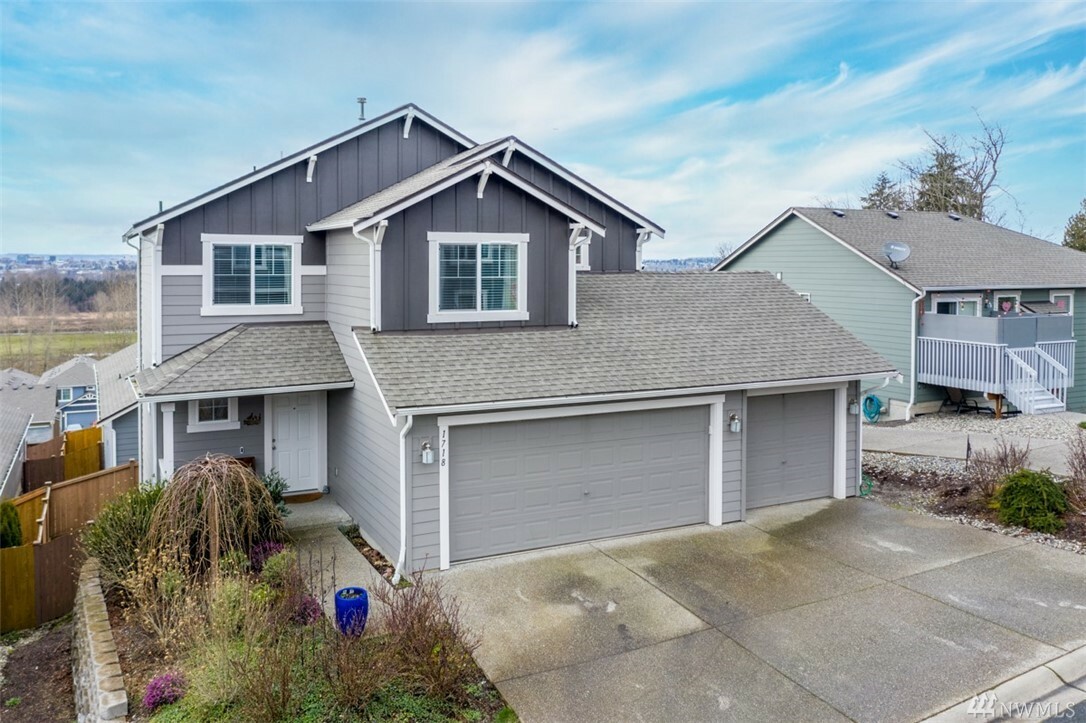 Property Photo:  1718 72nd Ave SE  WA 98258 