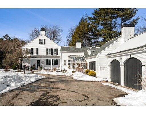 Property Photo: 1062 North St MA 02081