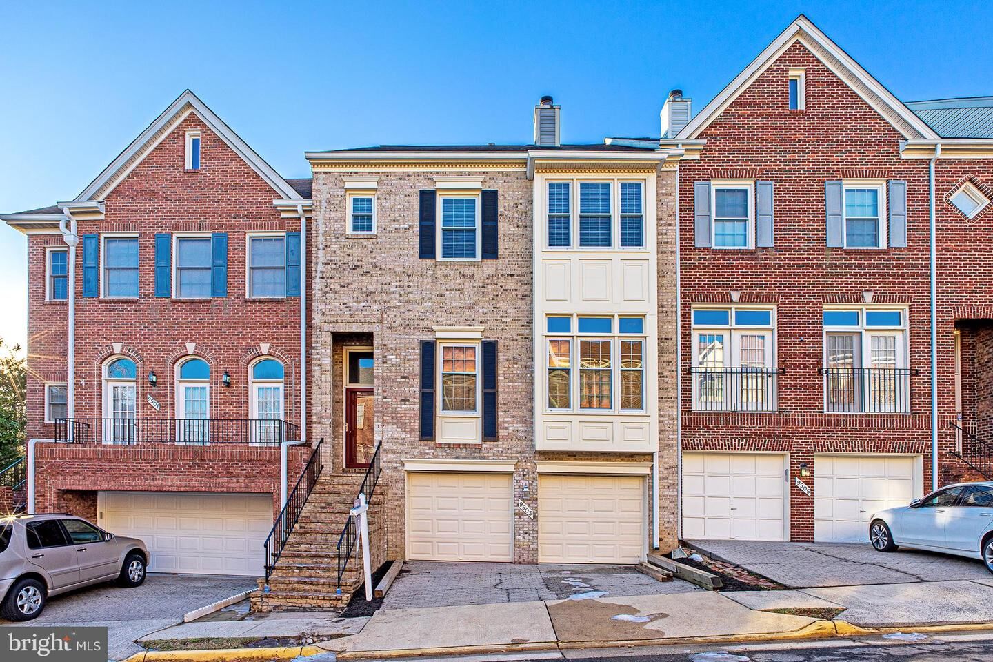 Property Photo:  9503 Gatecross Place  VA 22015 