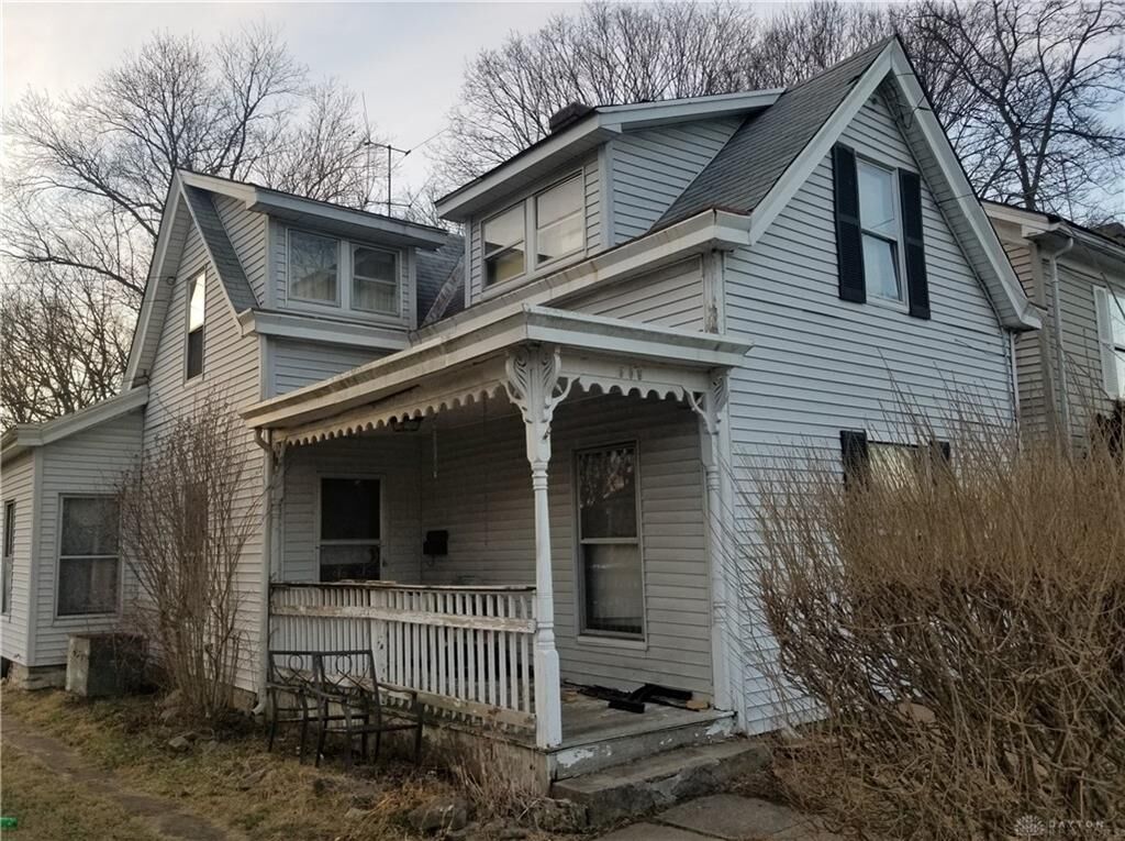 Property Photo: 305 N Cherry Street OH 45036