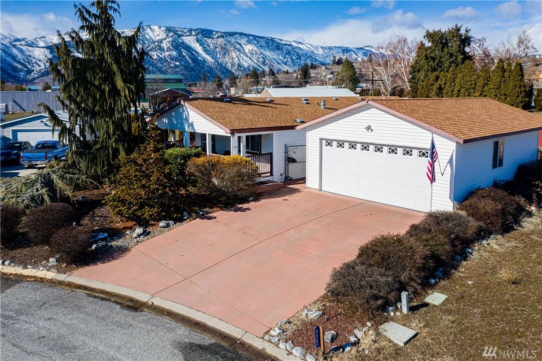 Property Photo: 935 Sunrise Dr WA 98831