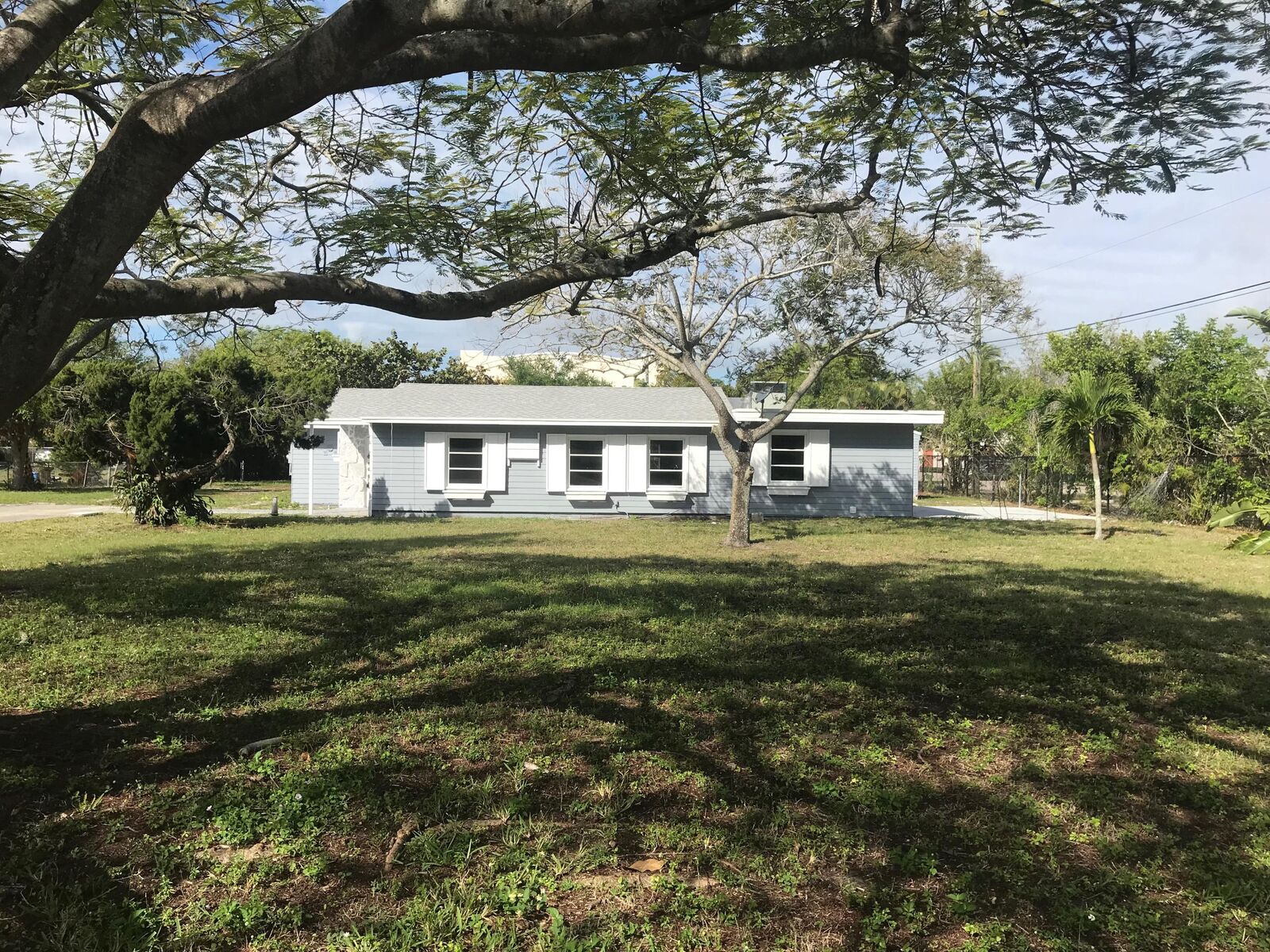 Property Photo:  2095 Bermuda Road  FL 33406 