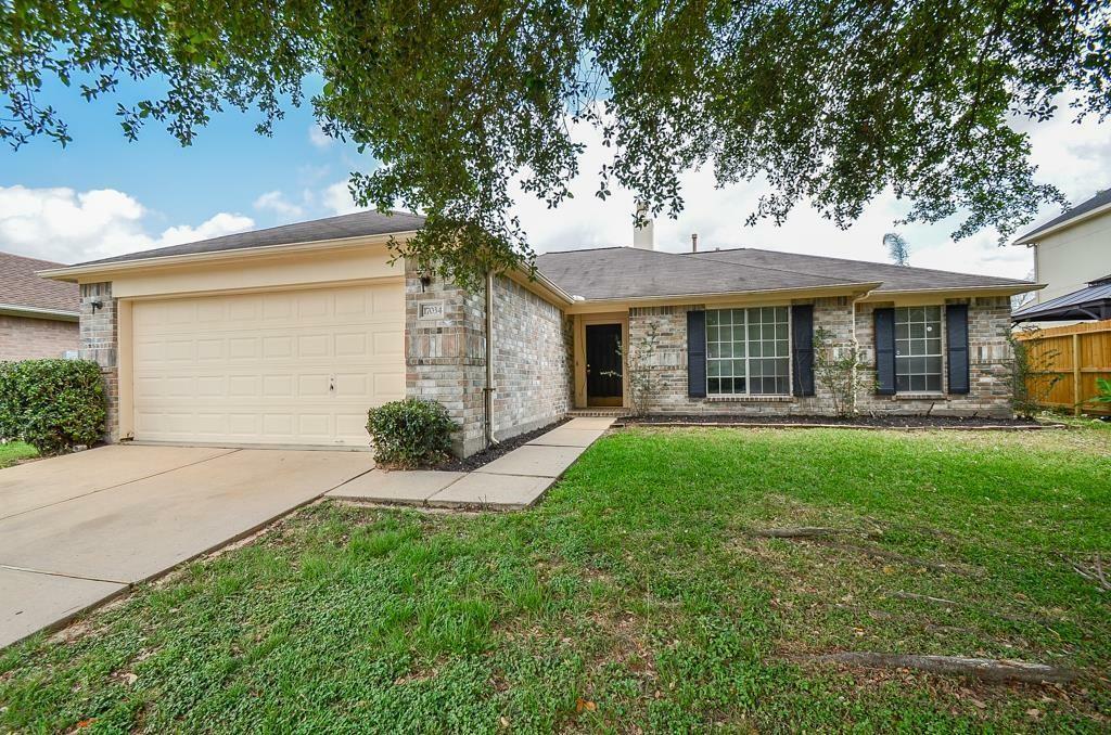 Property Photo:  17034 Gleneviss Drive  TX 77084 