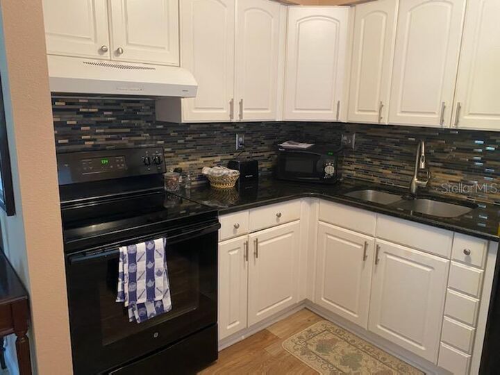 Property Photo:  9156 Via Recreo  FL 34655 