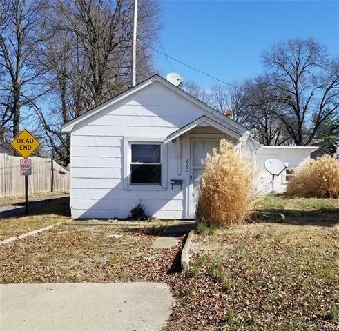 Property Photo: 802 Sherman Street 62221