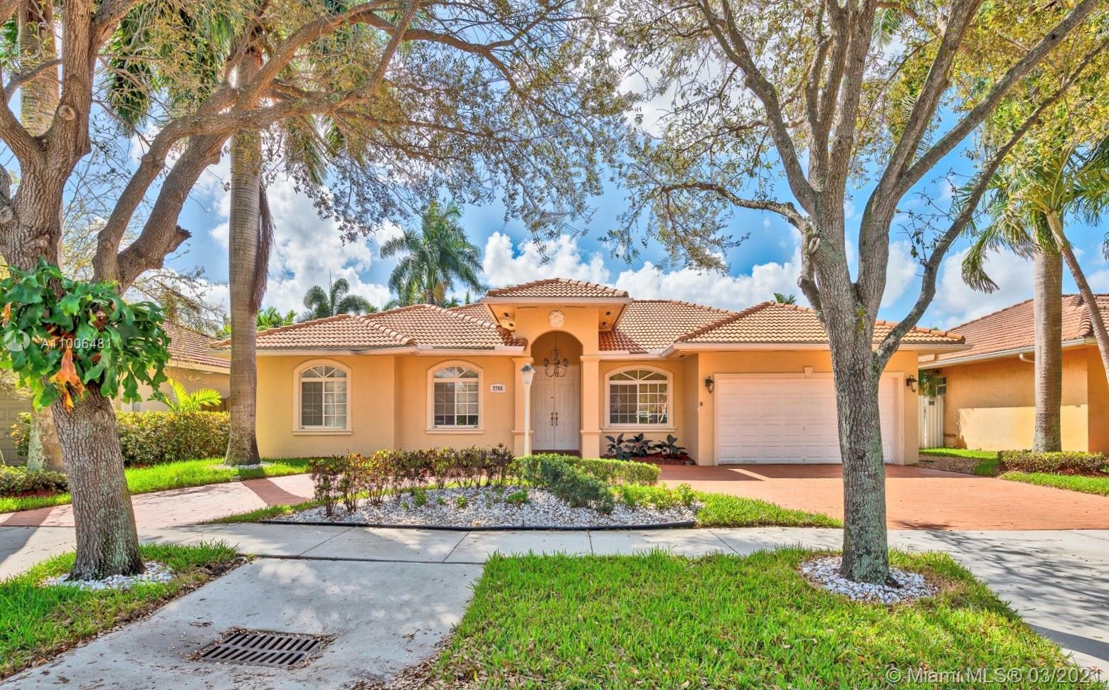 Property Photo: 7780 NW 162nd Ter FL 33016