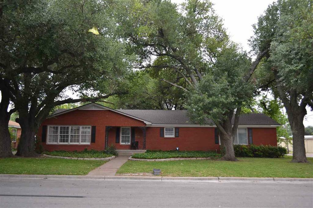 Property Photo: 4716 Edmond Avenue TX 76710