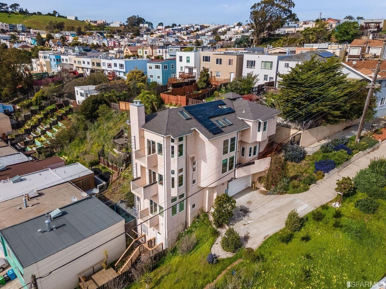 Property Photo:  96 Alpha Street  CA 94134 