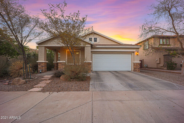Property Photo: 4110 W Vineyard Road AZ 85041