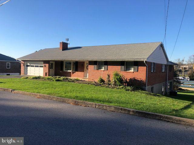 Property Photo: 41 E New Street PA 17554
