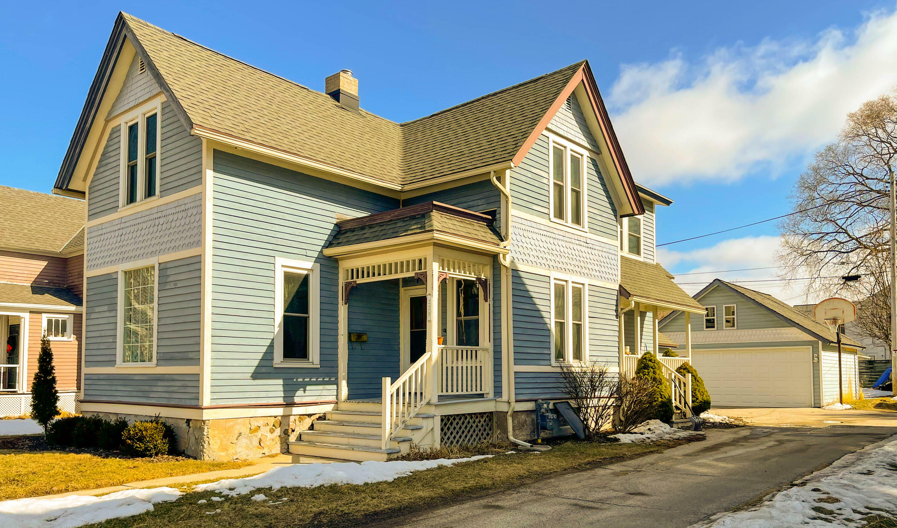 Property Photo:  229 Caroline St  WI 53073 