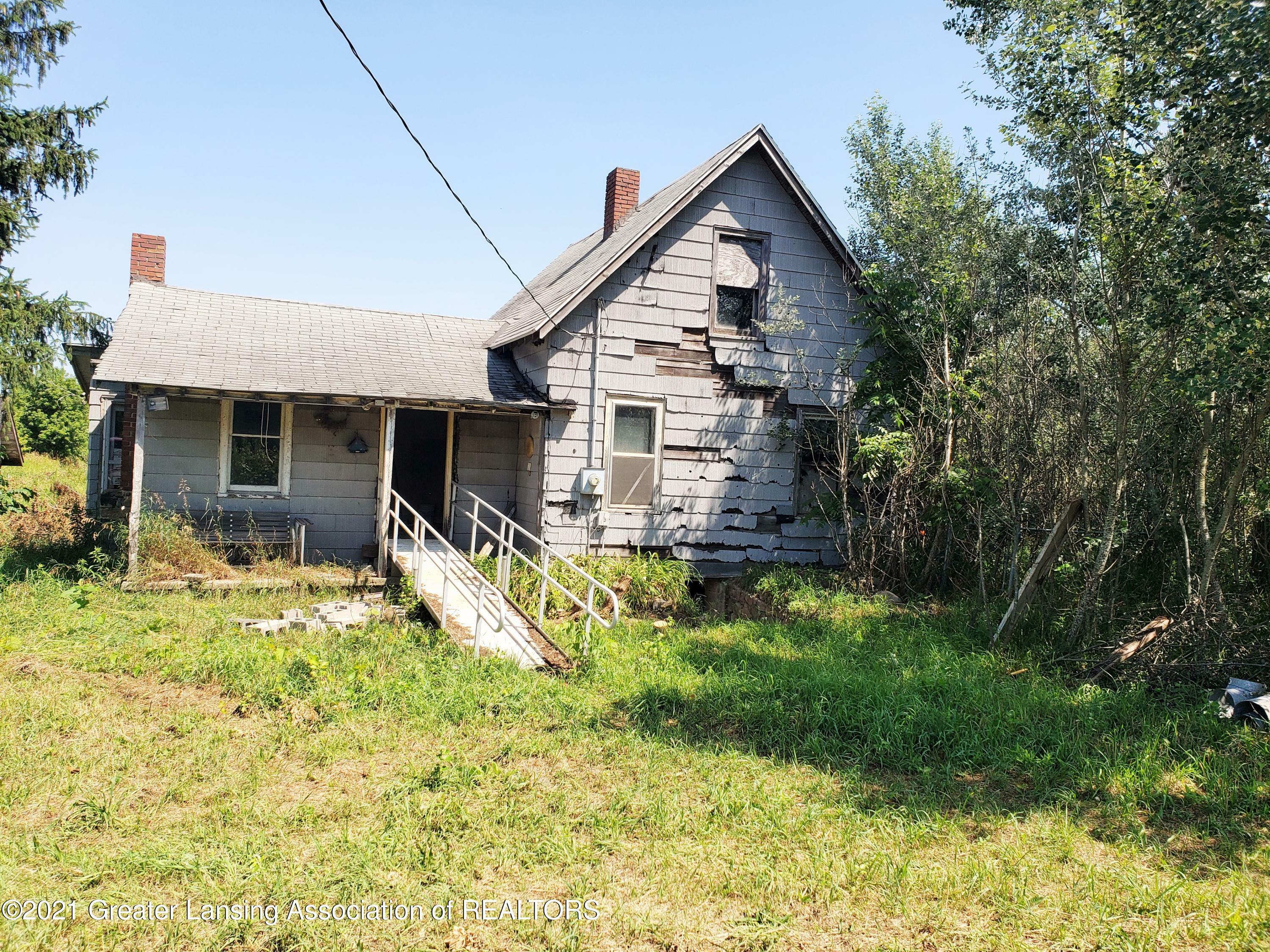 Property Photo:  1807 N Gunnell Road  MI 48827 