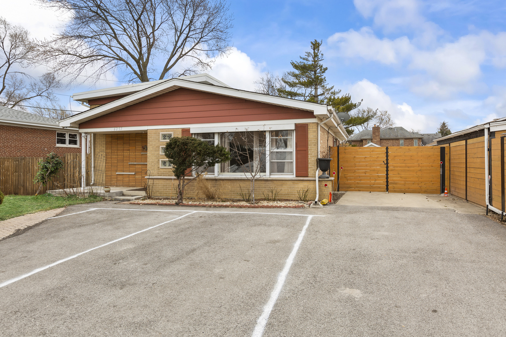 Property Photo:  6257 W 87th Street  IL 60453 