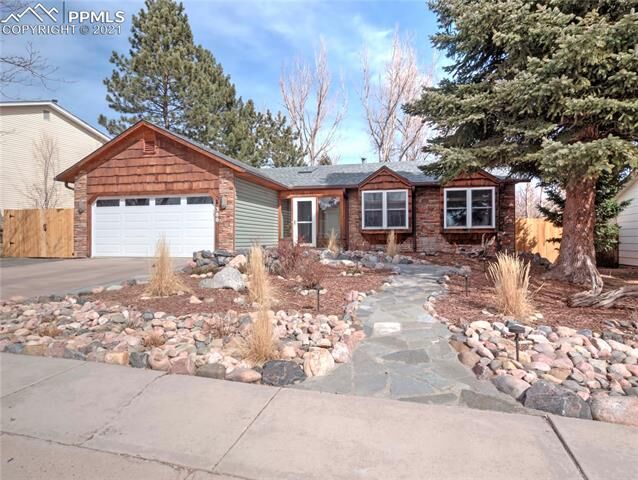 Property Photo:  380 Saddlemountain Road  CO 80919 