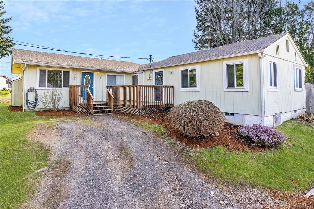 Property Photo:  10510 Left Wing Ct NW  WA 98383 