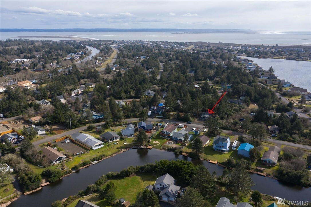 Property Photo:  157 S Razor Clam Dr SW  WA 98569 