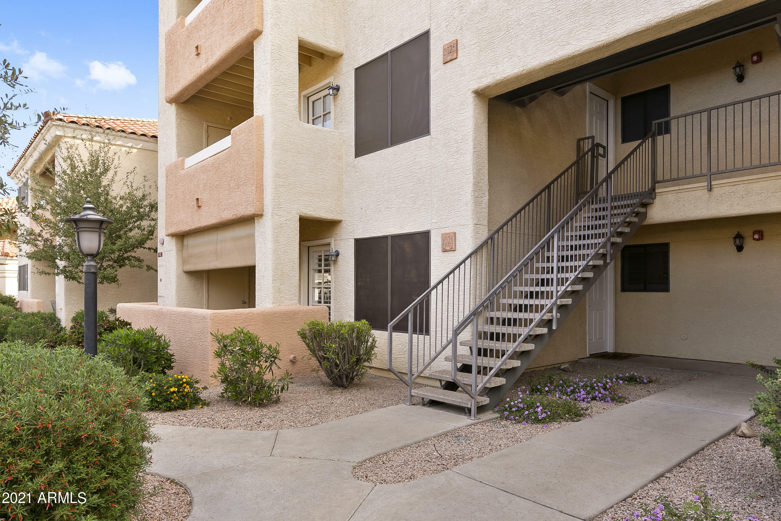 Property Photo:  9990 N Scottsdale Road 1025  AZ 85253 