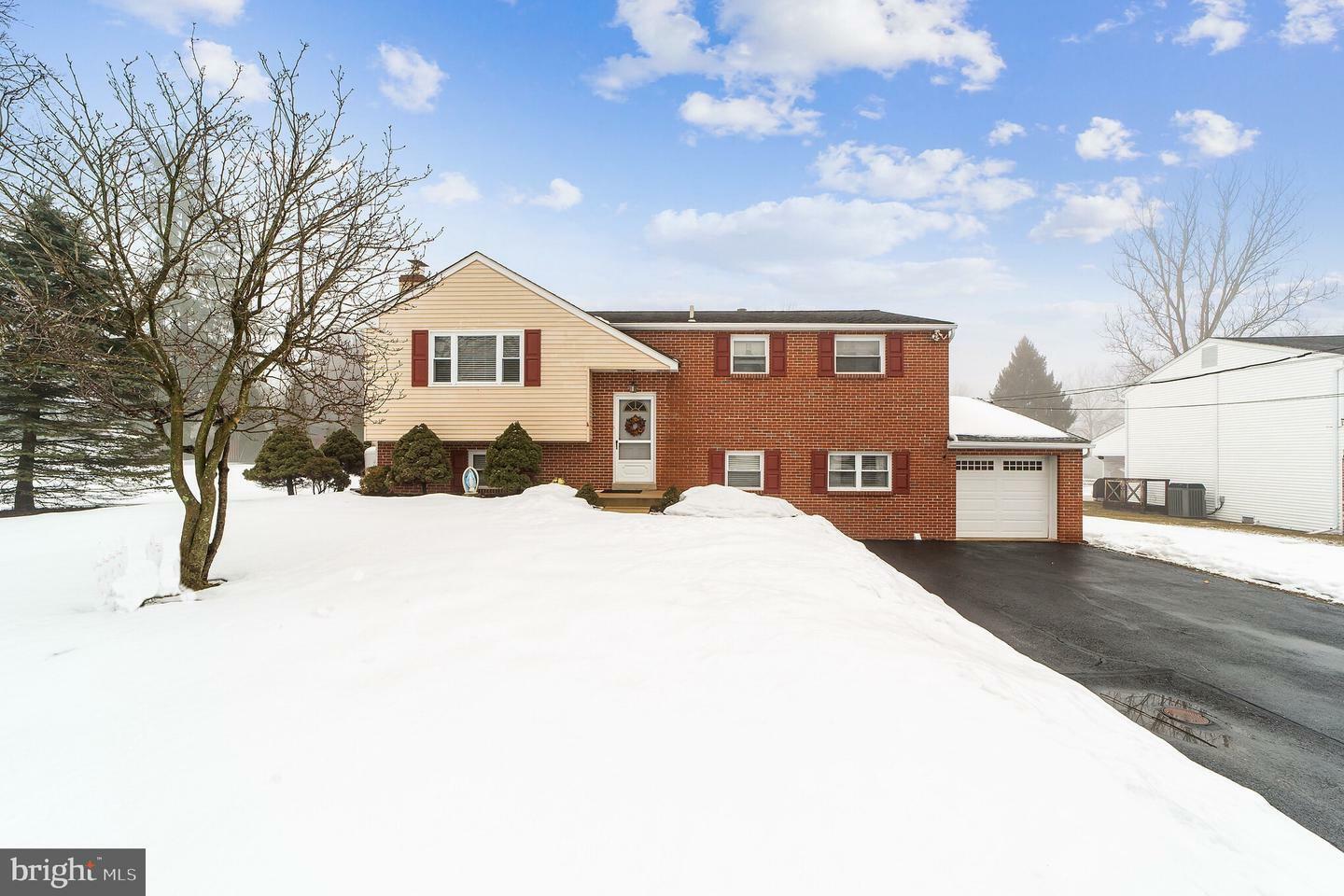 Property Photo: 121 Glendale Road PA 19341