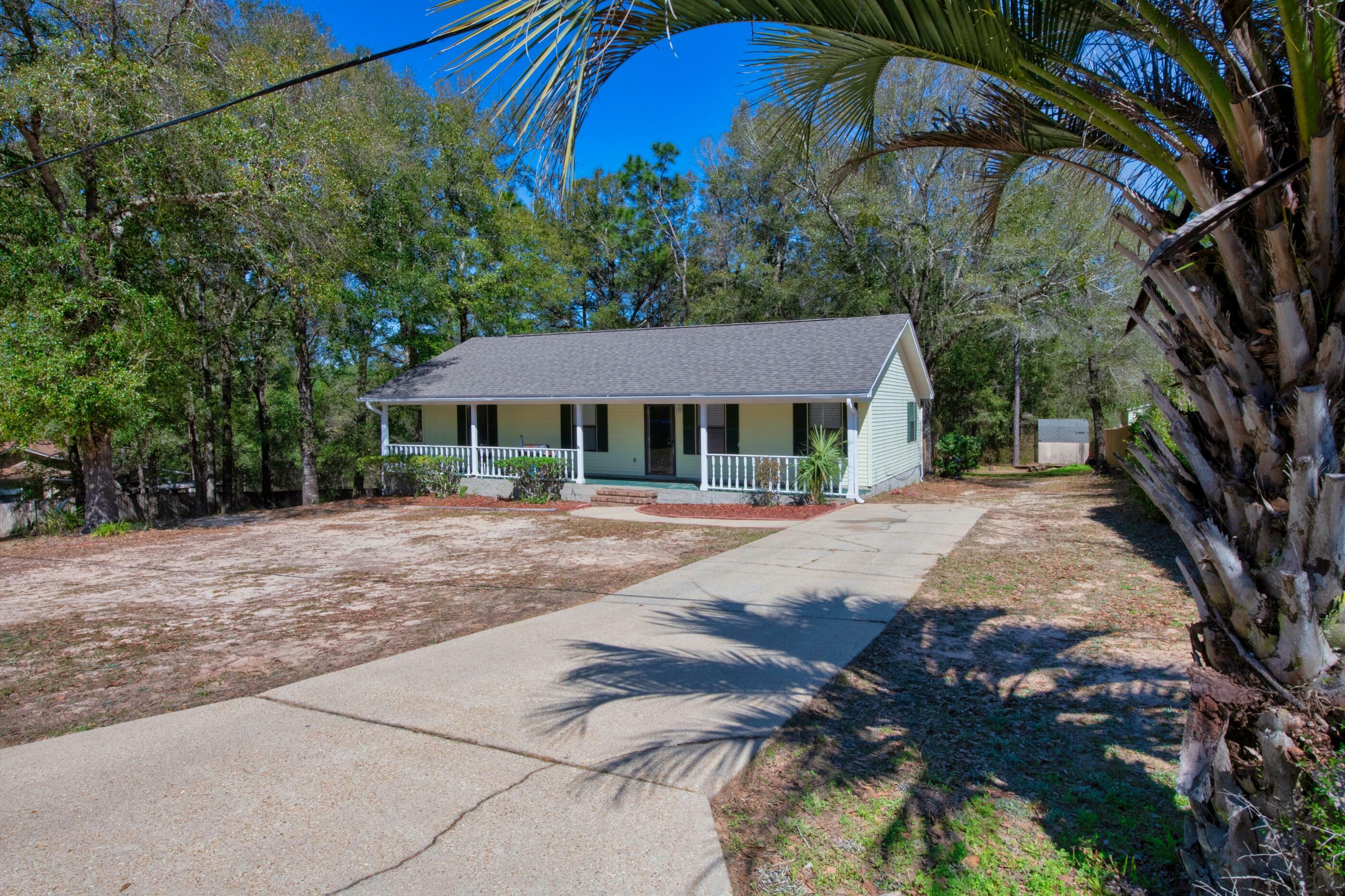 Property Photo:  265 Ridge Lake Road  FL 32536 