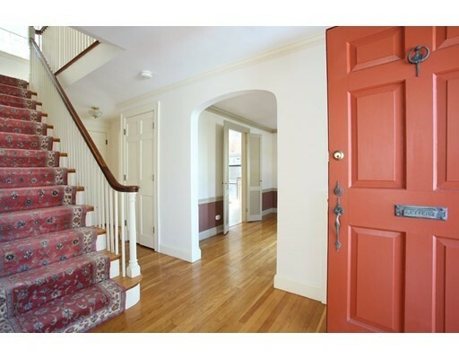 Property Photo: 14 Lafayette Cir MA 02482