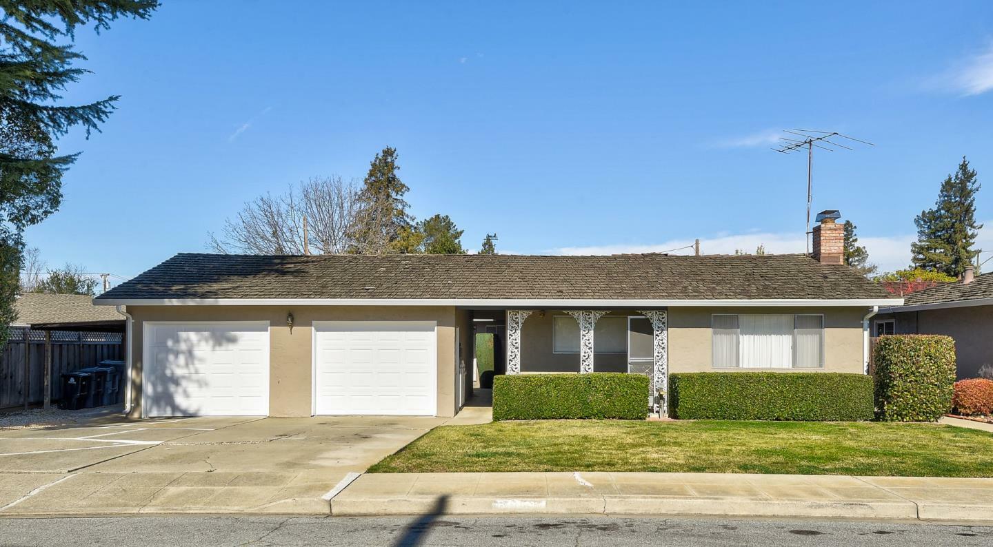 Property Photo: 87 Starr Way CA 94040