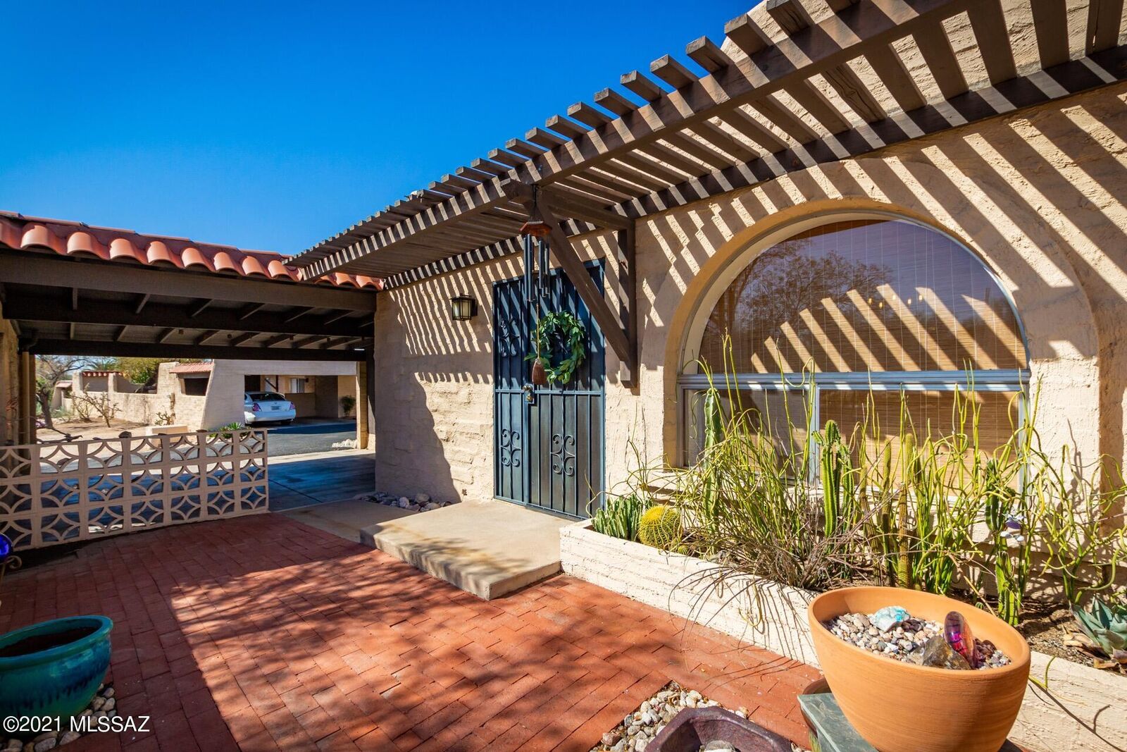 Property Photo:  5212 N Pueblo Villas Drive  AZ 85704 