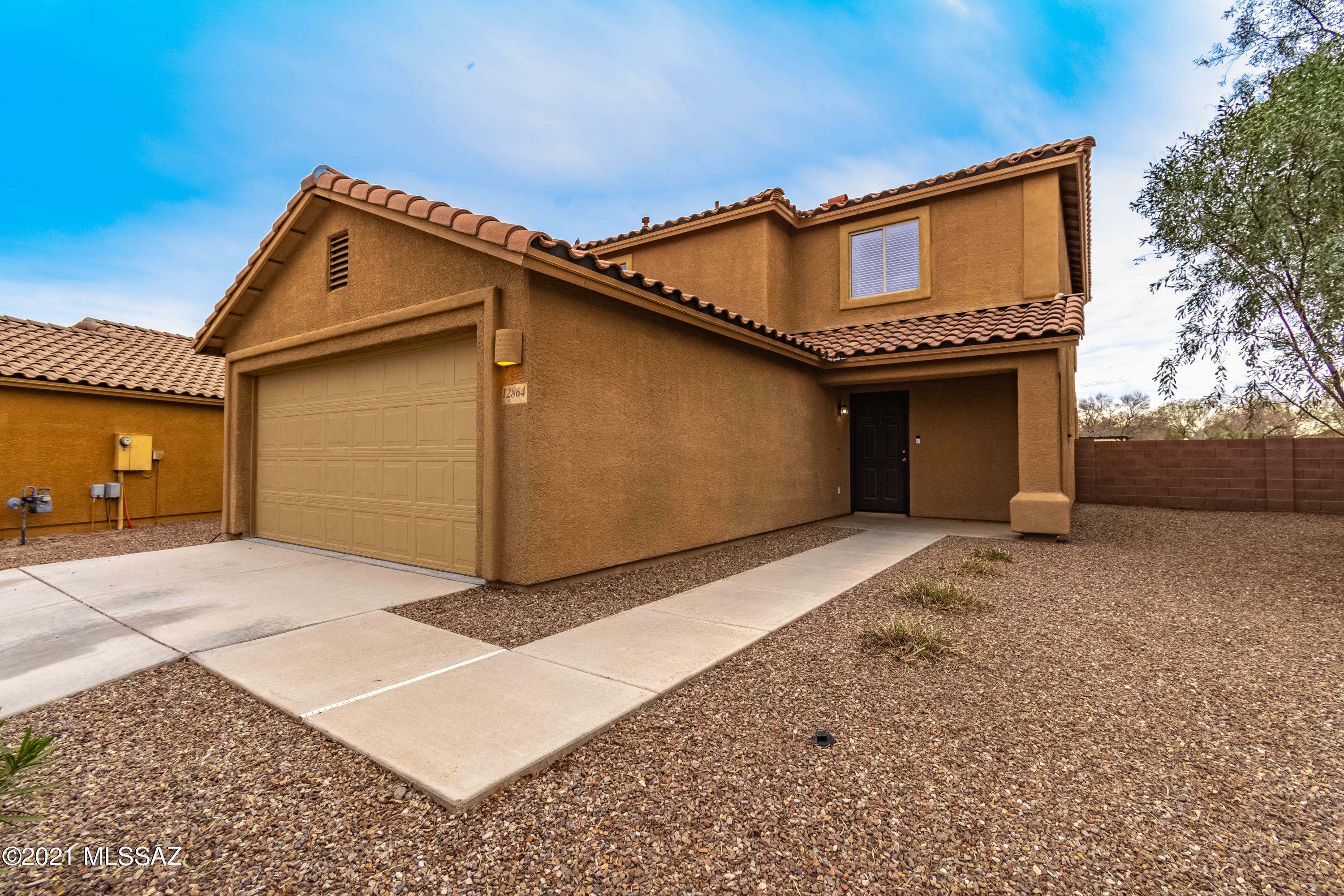 Property Photo:  12864 N Signature Place  AZ 85653 