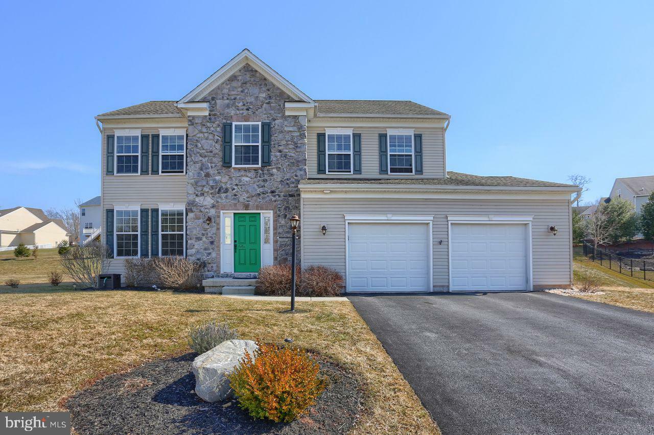 Property Photo:  3 Ledgestone Drive  PA 17019 