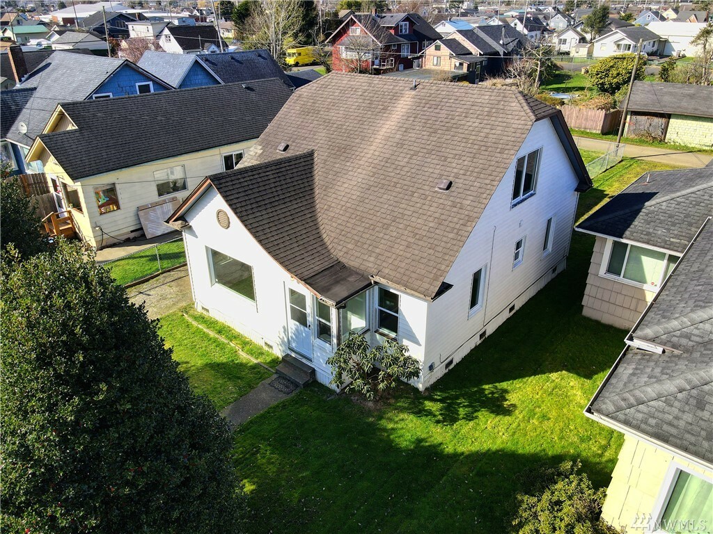 Property Photo:  1508 Morgan St  WA 98520 