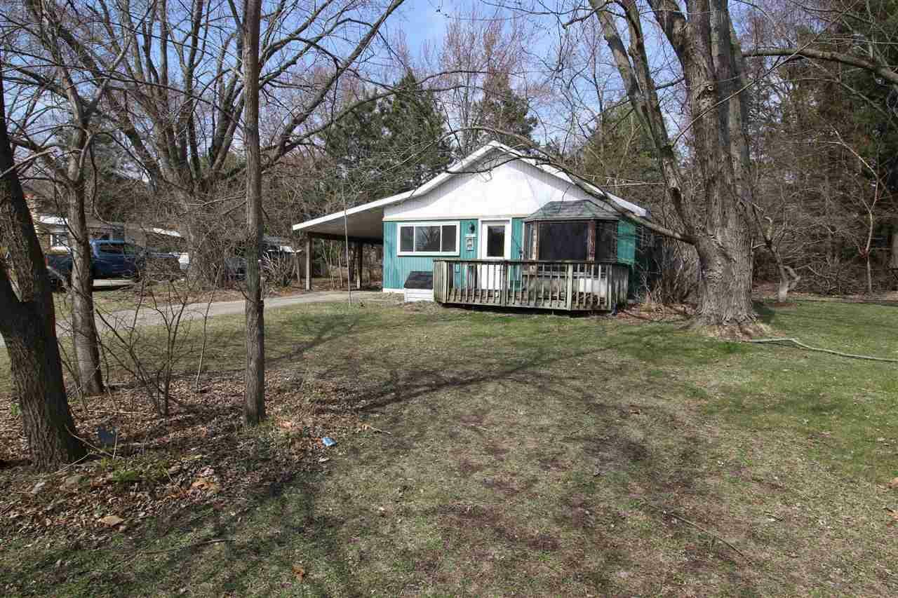 Property Photo:  W10936 Lake Point Dr  WI 53555 