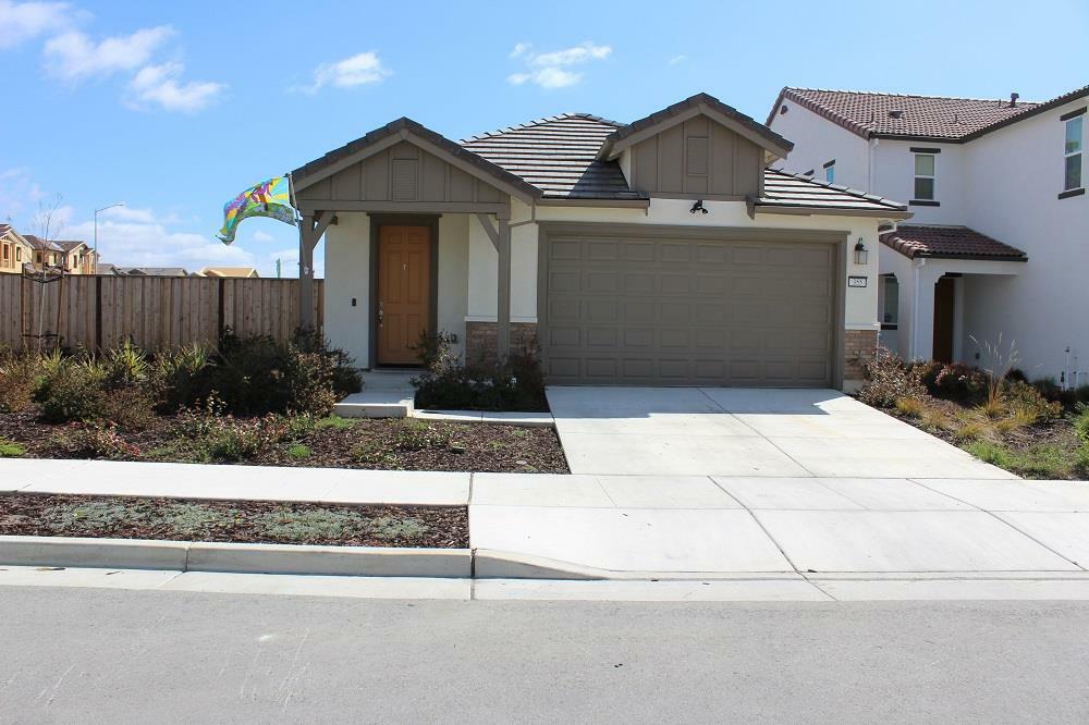 Property Photo:  355 Redbud Court  CA 95023 