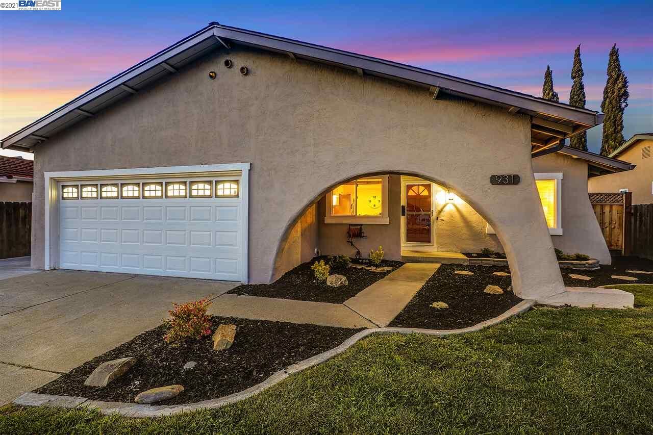 Property Photo:  931 Hanover St  CA 94551 
